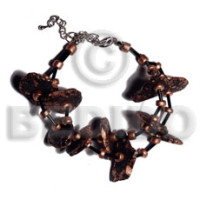 Black coco nuggets in metallic