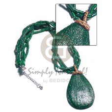 3 rows painted green intertwined