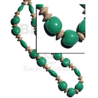 Lei kukui seeds and