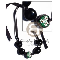 Kukui nuts ribbon choker