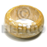 Chunky bangle orange hammershell