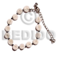 Floating white clam heishe