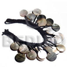 Dangling 18mm round blacklip in
