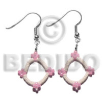 Dangling white clam glass