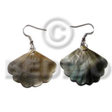 Dangling 35x30mm fan blacklip shell