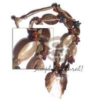 4 rows beige knotted wax