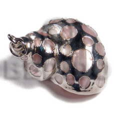 Faint pink turbo shell approx.