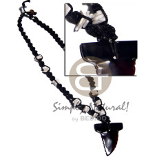 35mmx40mm blacktab shell fang pendant